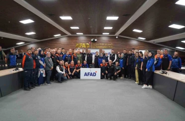 AK Parti Kayseri Teşkilatı AFAD’da Genel Durum Değerlendirme Toplantısı’na katıldı 