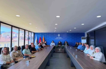 AK Parti sivil toplum kuruluşlarıyla bir araya geldi 