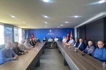 AK Parti’de yol haritası masaya yatırıldı 