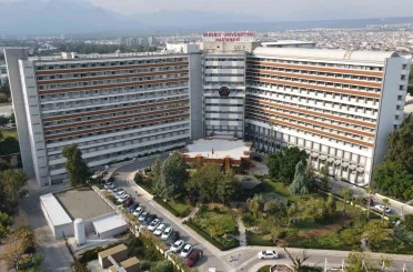Akdeniz Üniversitesi’nde 3’üncü rahim nakli operasyonu başladı 