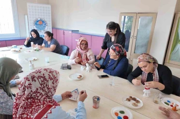 Akdeniz’de kadınlara yönelik ’Sevgi Sanatı’ atölyesi 