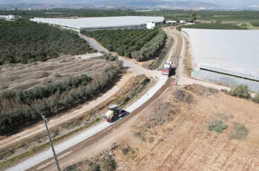 Akdeniz’in kırsalı yeni yollarına kavuşuyor 