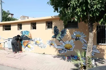 Akdeniz’in parkları sanatla renkleniyor
