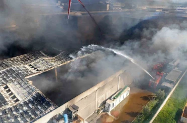 Akhisar’daki fabrika yangını kontrol altına alındı 