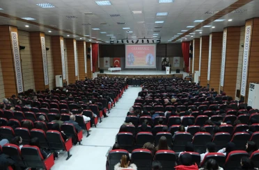 "Akif’in Diliyle Çanakkale" konulu konferans düzenlendi 