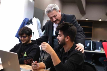 Akıl Küpü Kütüphaneleri dolup taşıyor 