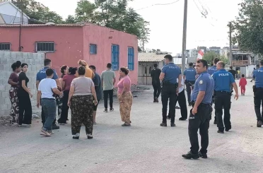 Akrabalar arasında tehlikeli araç kullanma tartışması silahlı kavgaya döndü: 2 yaralı 