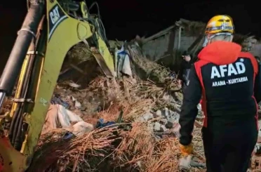 Aksaray’da mandıra çöktü, çok sayıda hayvan telef oldu 