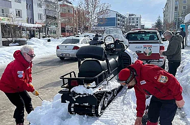 AKUT Bingöl’den zorlu şartlarda hayat kurtaran operasyon 