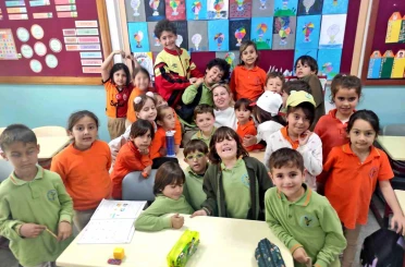 Alaçatı’da ilkokul öğrencilerinden anlamlı dayanışma 