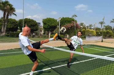 Alanya’da geleneksel futnet ayak tenisi turnuvası başlıyor 