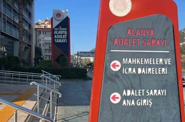 Alanya’da sokakta kadına saldırıda bulunan şahıs adliyeye sevk edildi 
