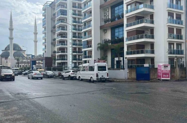 Alanya’da sokakta kadına saldırıda bulunan şahıs yakalandı 