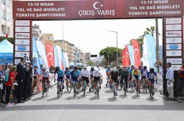 Alanya’da ÜNİLİG Yol ve Dağ Bisikleti Türkiye Şampiyonası başladı 