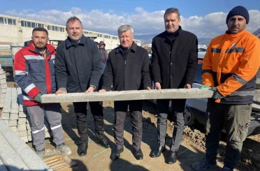 Alaşehir’de 350 üreticiye 3 bin 500 bağ direği hibesi 