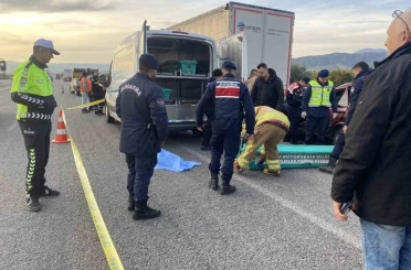 Alaşehir’de park halindeki tır can aldı 