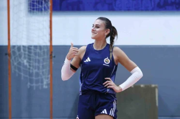 Alessia Orro ve Agnieszka Korneluk, ilk antrenmanına çıktı 