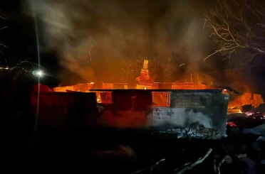 Alevlere teslim olan evde yanarak hayatını kaybetti 