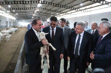 Aliağa, kırsal kalkınmada örnek olmaya devam ediyor 