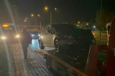 Alkollü aday sürücü polisten kaçarken yaptığı kazada yakayı ele verdi 