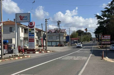 Alkollü sürücünün çarptığı yayayı zıplaması kurtardı 