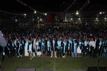 ALKÜ mezuniyet töreni coşkuyla yapıldı 