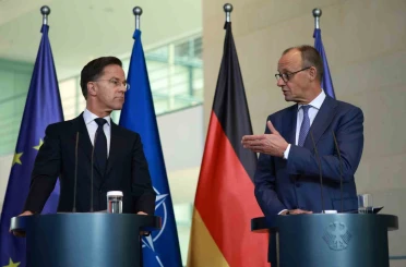 Almanya Başbakanı Merz: "Toprak tavizine cevap vermesi gerekenler öncelikle Ukrayna Başkanı ve halkıdır" 