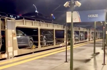 Almanya’dan sipariş edilen Togg otomobilleri trenle Avrupa’ya gidiyor 