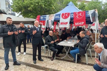 Alparslan Türkeş Salihli’de dualarla anıldı 