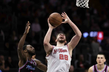 Alperen Şengün 13 sayı, 6 ribaund ile oynadı 