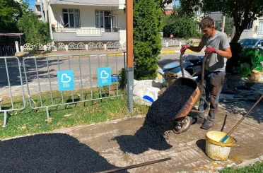 Altıeylül’de parklara güvenli ve modern dokunuş 