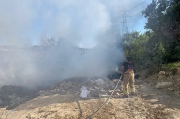 Altınözü’de çöplük yangını 