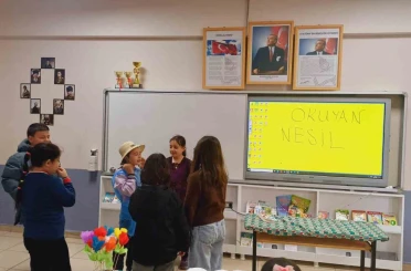 Altıntaş’ta öğrenciler kitapları drama ile canlandırdı 