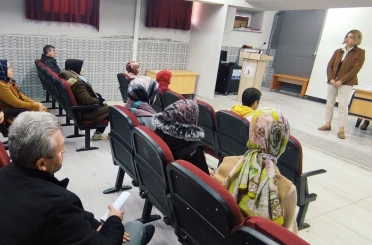 Altıntaş’ta YKS başarısını artırmaya yönelik veli toplantısı 