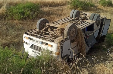 Amasya’da tarım işçilerini taşıyan midibüs devrildi: 16 yaralı 