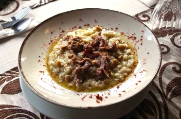 Amasya’nın tescilli lezzeti ’taş fırın keşkeği’: Pişmesi 12 saat sürüyor 