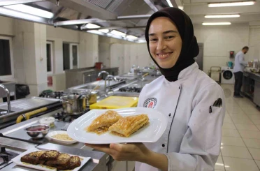Amasya’nın yeni lezzeti ‘elmalı baklava’ 