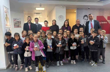 Ana sınıfı öğrencileri bankada tasarrufla tanıştı 