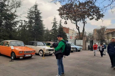 Anadol araçlarının sergilendiği ’Anadol’un Doğuşu Sergisi’ ziyarete açıldı 