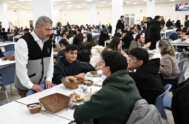 Anadolu Üniversitesi’nde ilk iftar heyecanı 