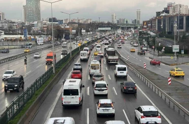 Anadolu Yakası’nda trafik yoğunluğu yüzde 60’a ulaştı 