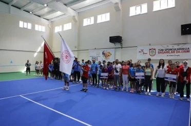 ANALİG tenis müsabakalarının açılış seremonisi yapıldı 