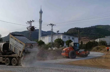 Anamur’da cami çevresi ve 11 kilometrelik yol yenilendi 