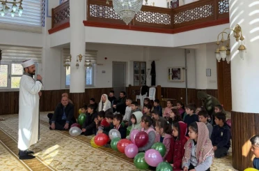 Anamur’da çocuklar camilerde manevi değerleri öğreniyor 