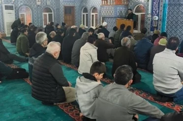 Anamur’da yeni yılın ilk sabahı camilerde karşılandı 