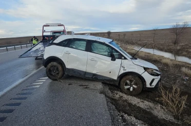 Aniden bastıran dolu ve fırtına kazalara sebebiyet verdi: 2 kişi yaralandı