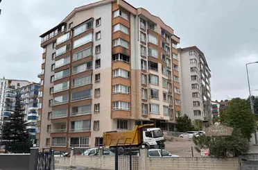 Ankara’da evde çıkan yangında mahsur kalan anne ile oğlu kurtarıldı
