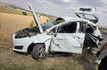 Ankara’da otomobil şarampole yuvarlandı: 3 yaralı 