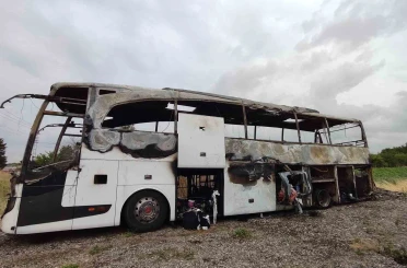 Ankara’da seyir halindeki yolcu otobüsü alev alev yandı 
