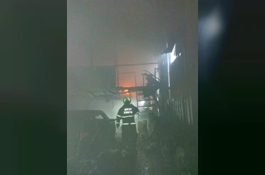 Antakya’da iş yeri alevlere teslim oldu 